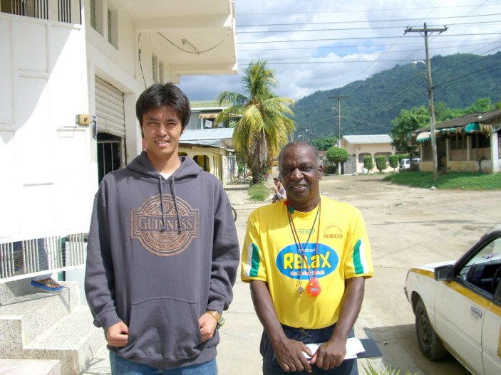 2006年11月。ジャマイカ旅立ち前。マカラと。