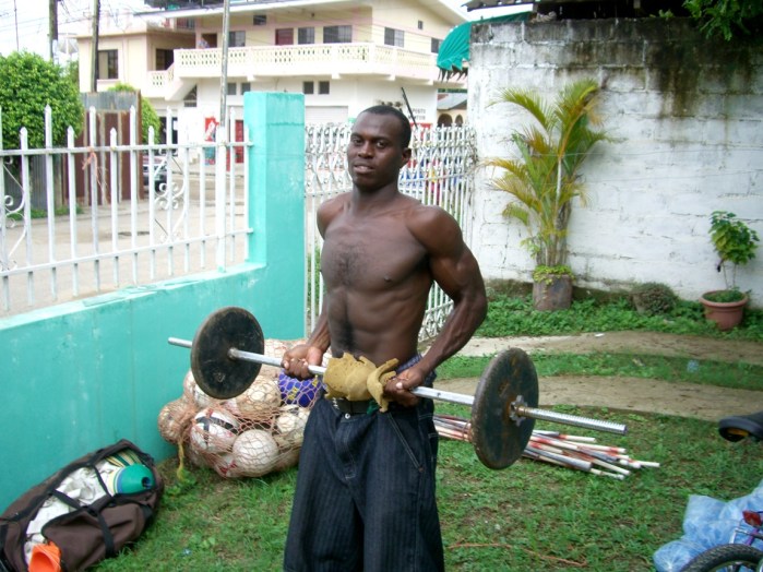 ２００６年10月。Yojiついにホンジュラスに帰る！！ 015