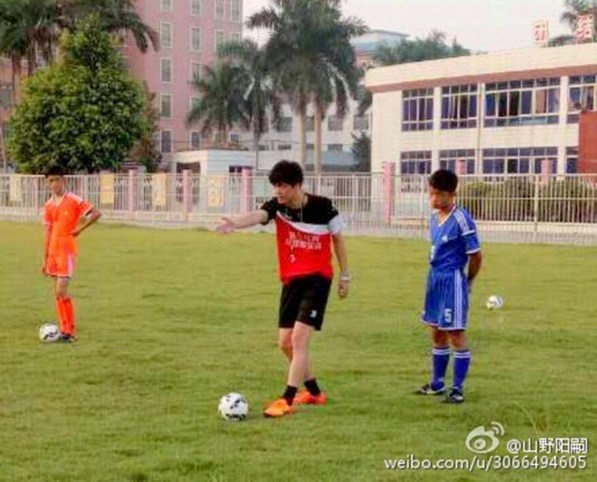 b6c6fe8dgw1f8yra0kd4vj20ca09xgmv