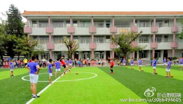 b6c6fe8dgw1f94jnvg3foj20lr0cg0v8