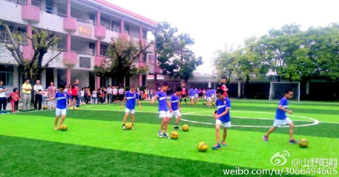 b6c6fe8dgw1f94jnzlztaj21f30qoqcw