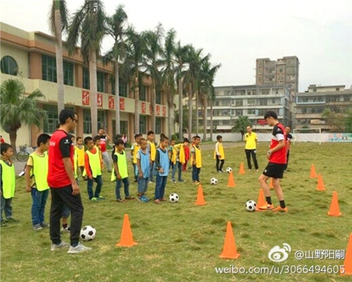 b6c6fe8dgy1fc2o77xofmj20eg0bkq4u