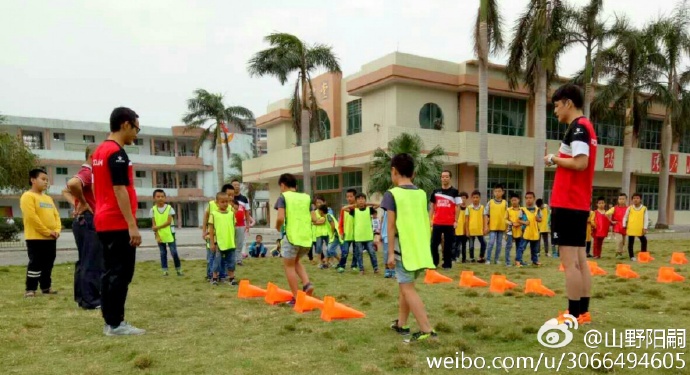 b6c6fe8dgy1fc3sj2ea1oj21d40qodp8